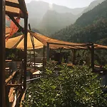 酒店 The Fabric Lounge 法拉尔雅