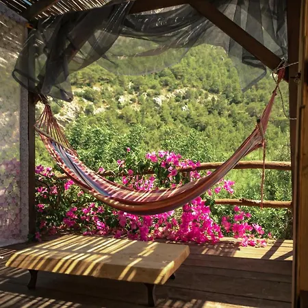 The Fabric Lounge 2*